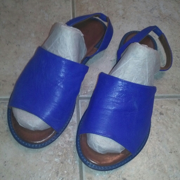 Cobalt blue leather flat sandals 37 US - Picture 5 of 5